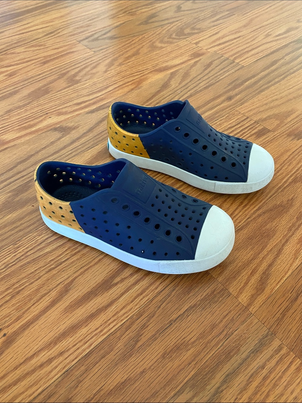 Native Jefferson Kids Blue Orange Slip-on